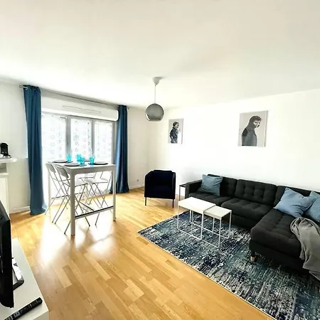 Superbe 3 Pieces Face Gare Tgv / Rer De Massy Apartment Massy  Exterior photo