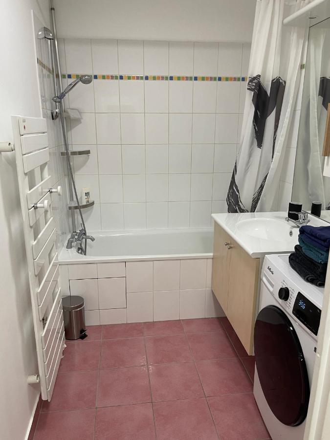Apartment Superbe 3 Pieces Face Gare Tgv / Rer De Massy *