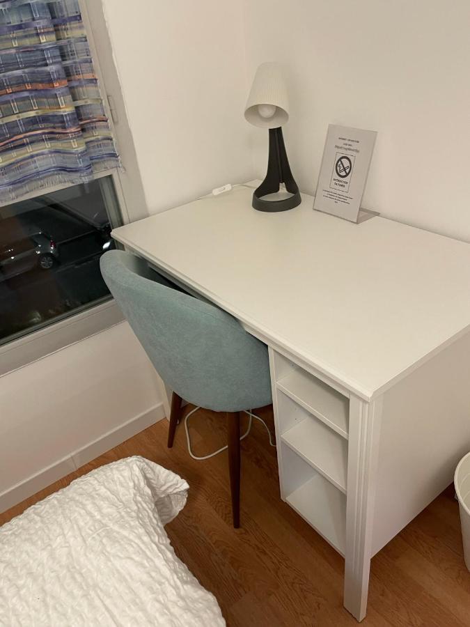 Apartment Superbe 3 Pieces Face Gare Tgv / Rer De Massy